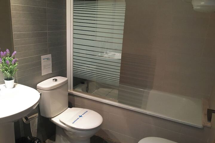 Room 60 of 76