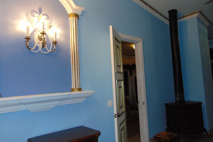 Room 115 of 413