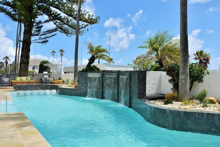 Pool 149 of 370