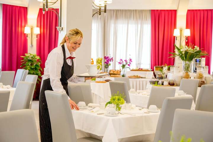 Dining 69 of 135