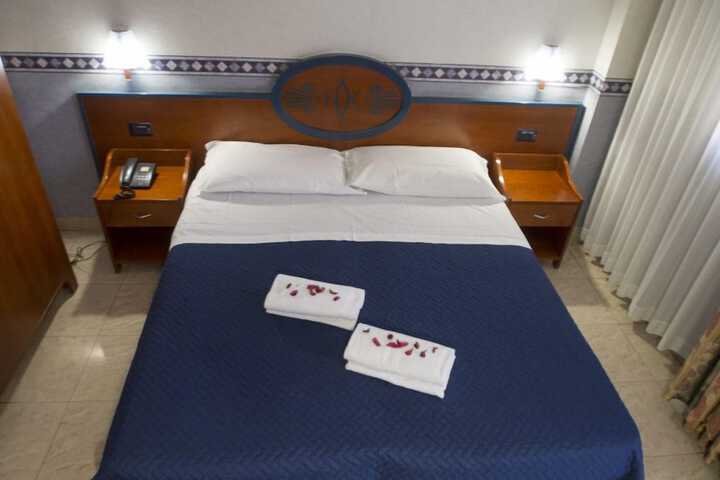 Room 16 of 79