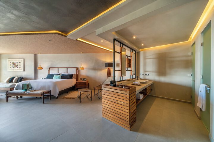 Room 17 of 68