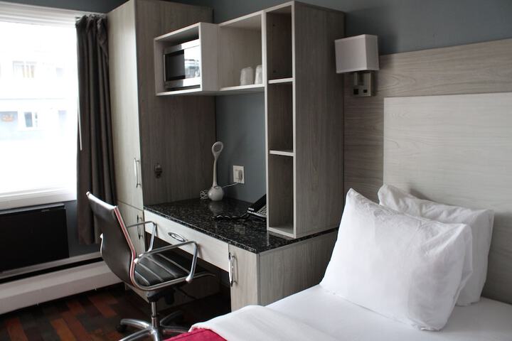Room 45 of 83
