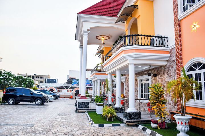5 Star Villa Hotel in Accra
