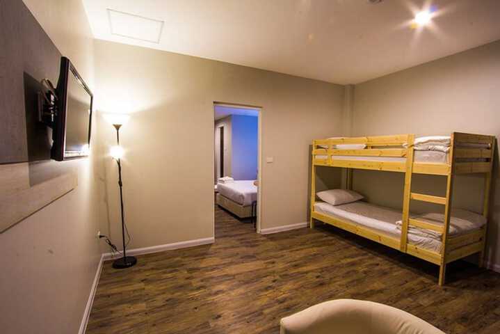 Room 11 of 20