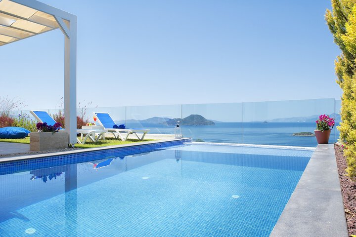 Pool 42 of 67