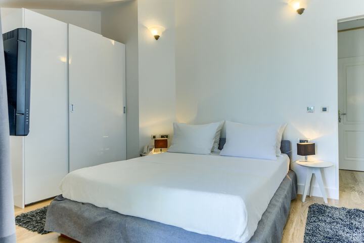 Room 22 of 49