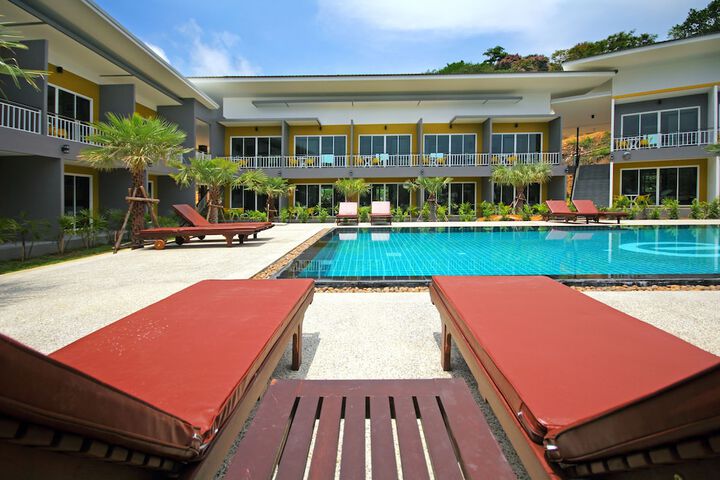 Pool 79 of 110