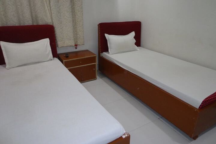 Room 2 of 4