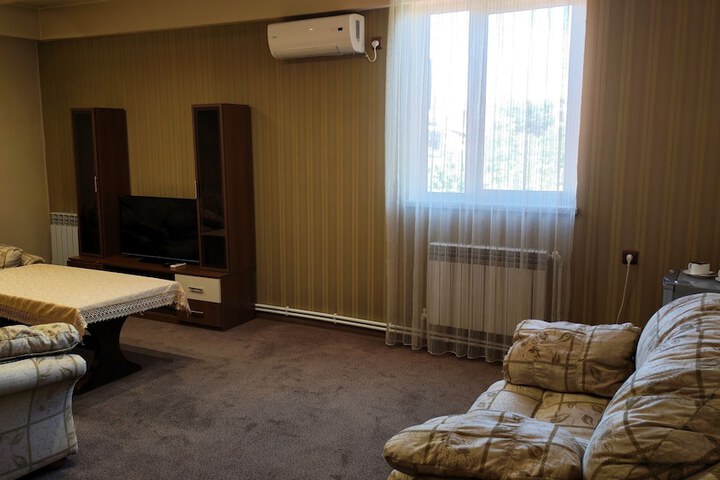 Room 108 of 164