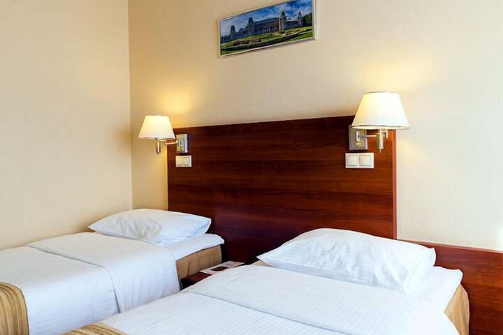 Room 20 of 115