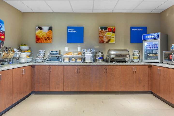 Breakfast/Coffee Service 50 of 61