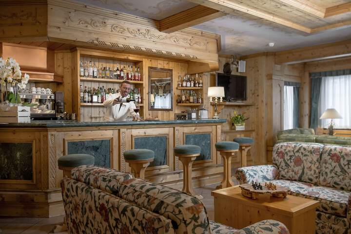Lounge 59 of 67