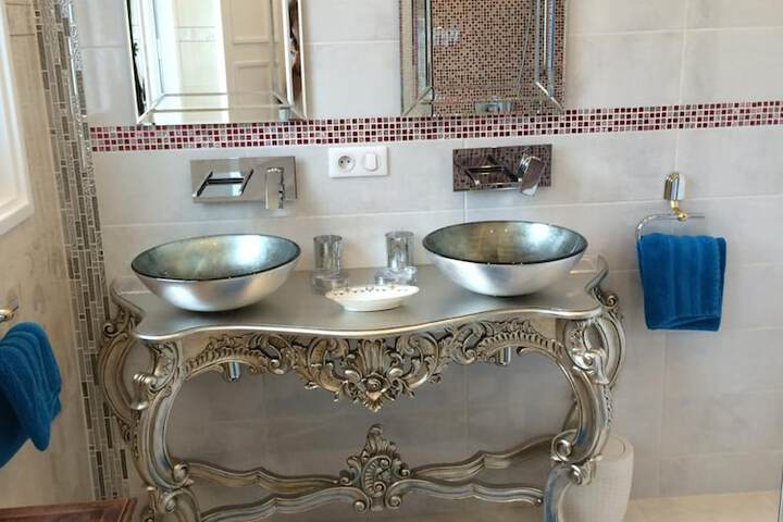 Bathroom Interior Photo