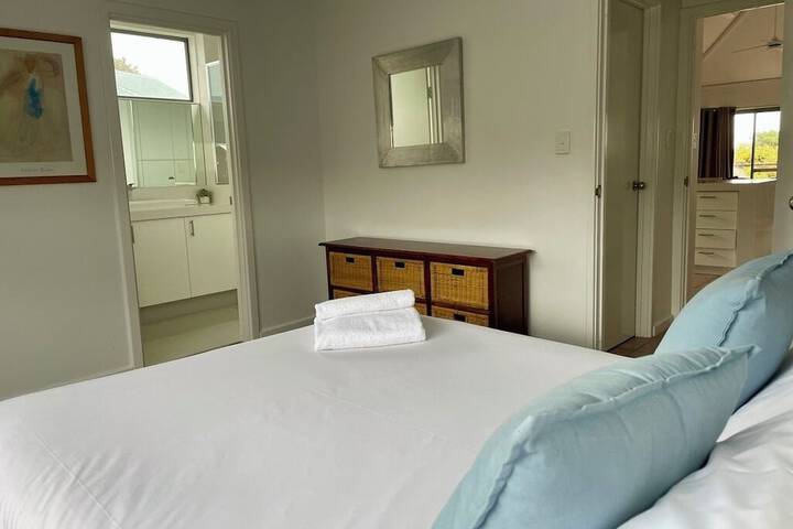 Room 43 of 178