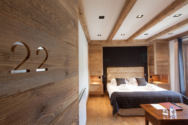 Room 10 of 75
