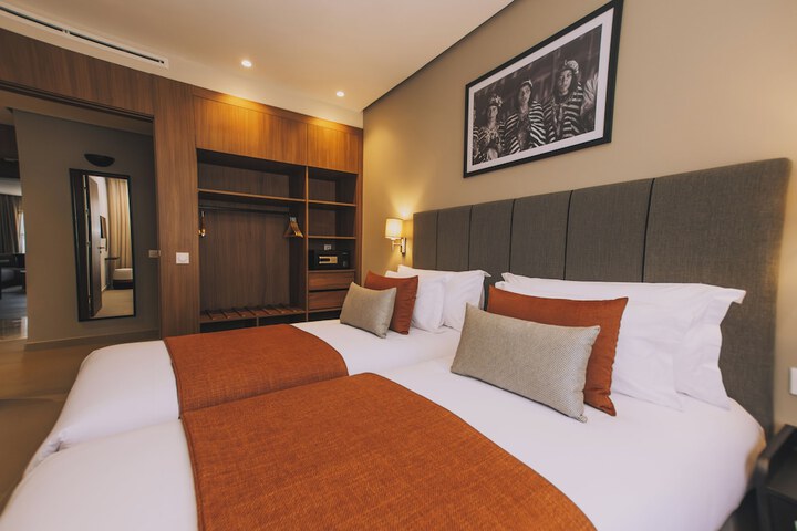 Room 12 of 43