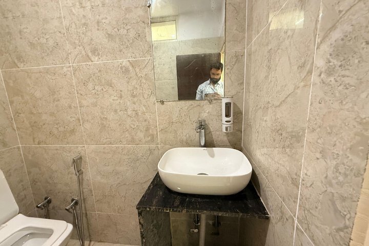 Room 14 of 19