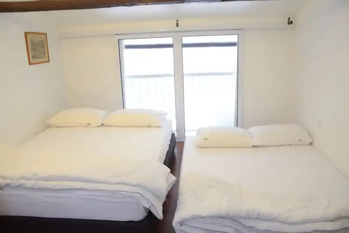 Room 2 of 12
