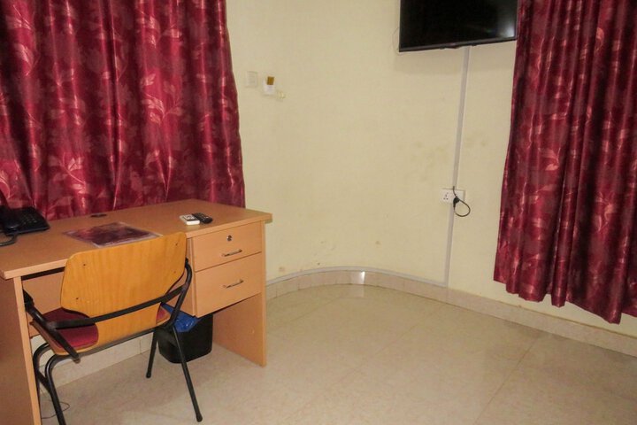 Room 16 of 119
