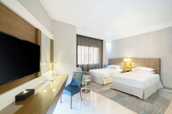 Room 12 of 36
