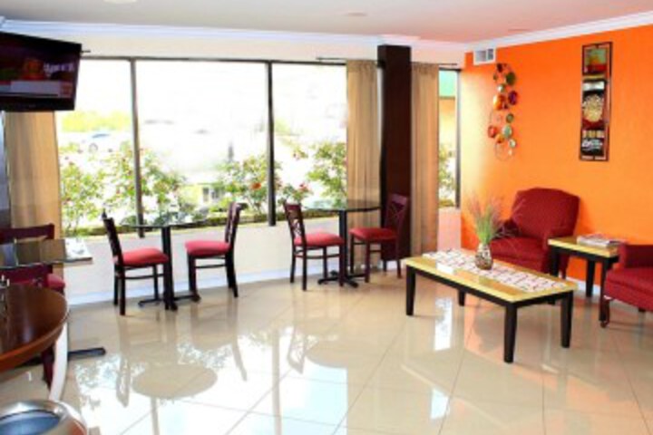 Breakfast/Coffee Service 35 of 58