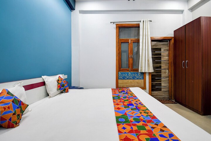 Room 21 of 27