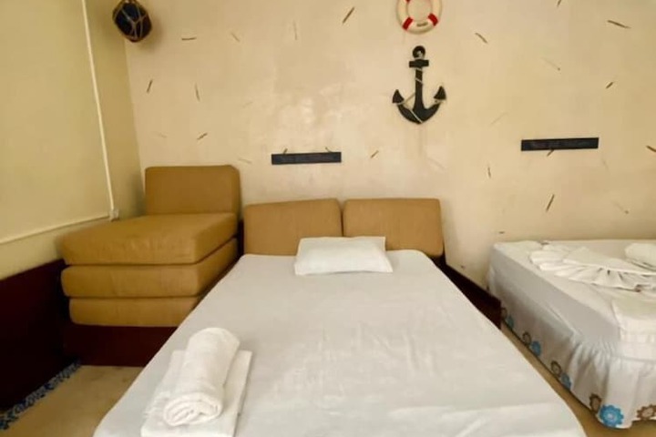 Room 4 of 67