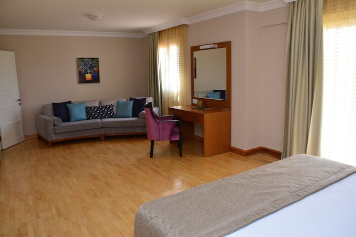 Room 13 of 135