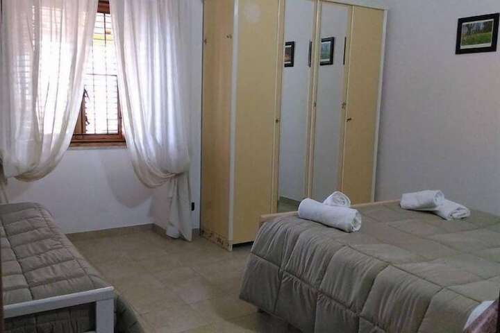 Room 14 of 68