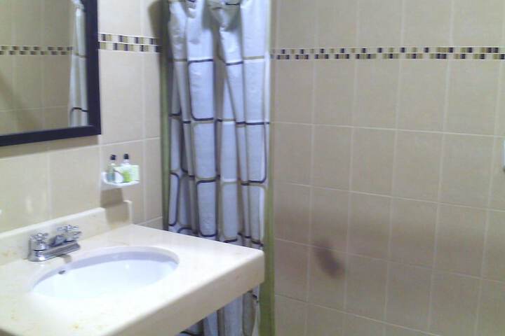 Room 21 of 27