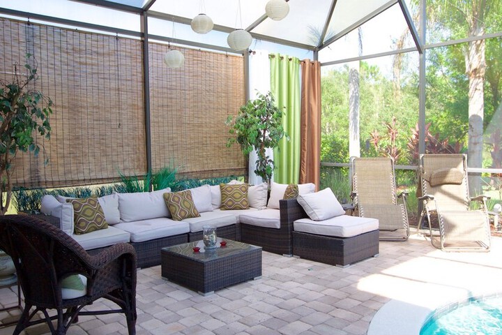 Sundeck 25 of 25