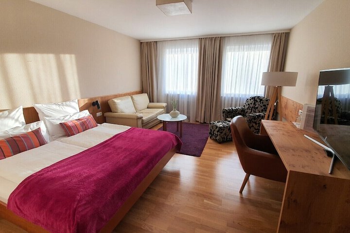 Room 12 of 51
