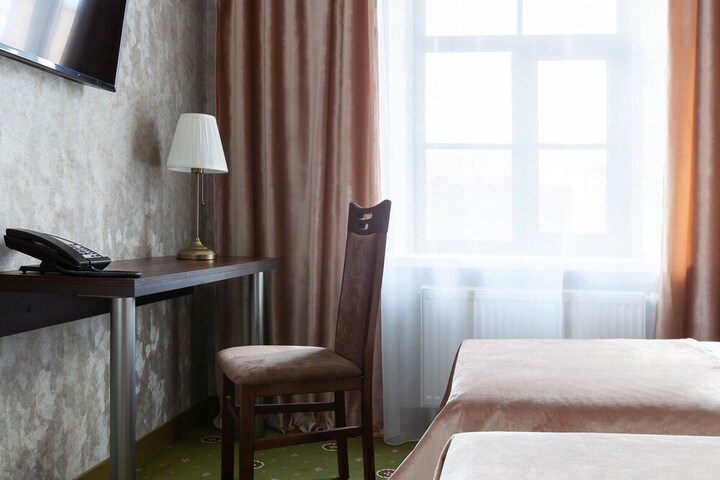 Room 14 of 49