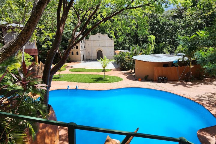 Pool 11 of 22