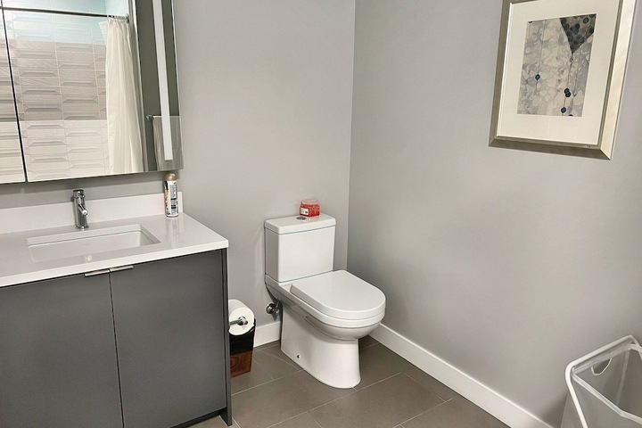 Room 53 of 60