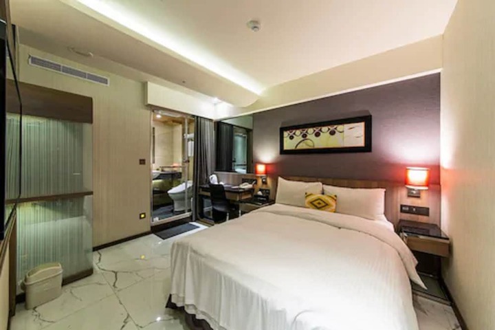Room 30 of 55