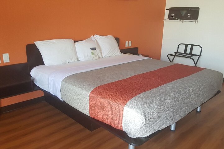 Room 29 of 60