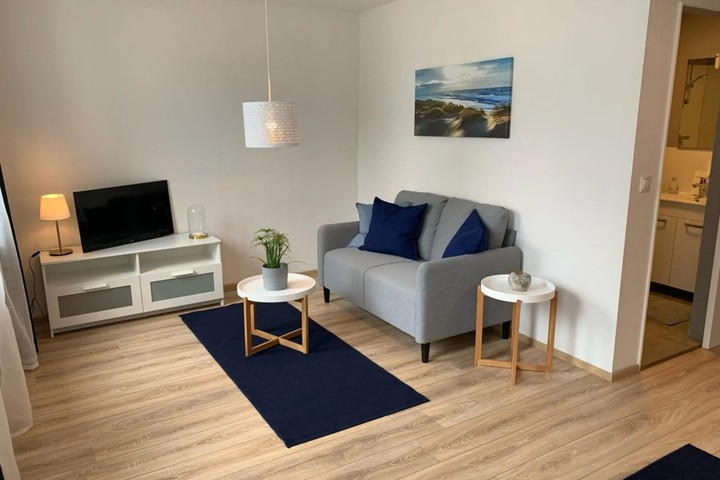 Room 2 of 10