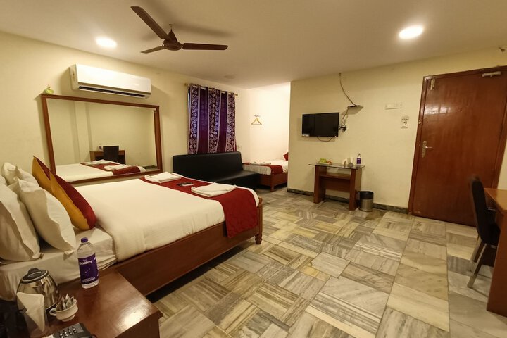 Room 44 of 93