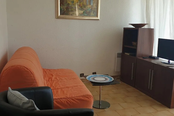 Room 3 of 15