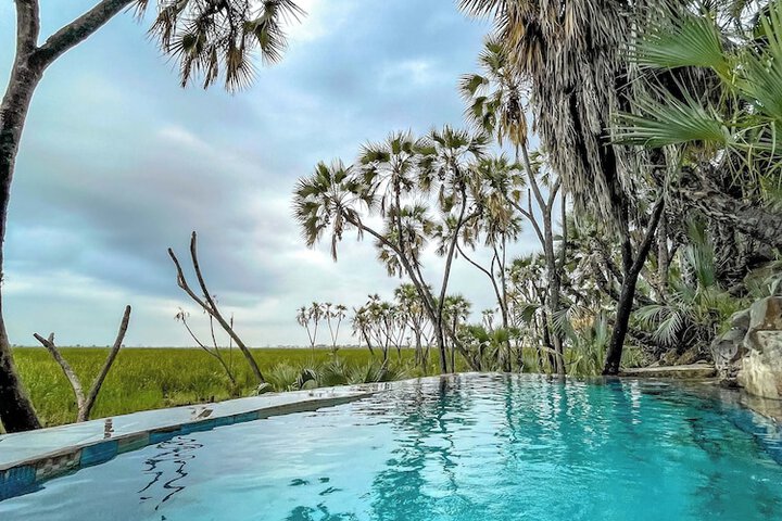 Pool 10 of 38
