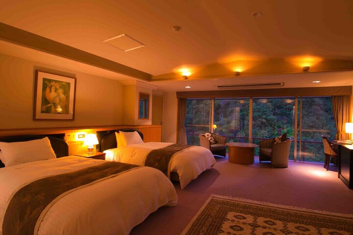 Room 9 of 41