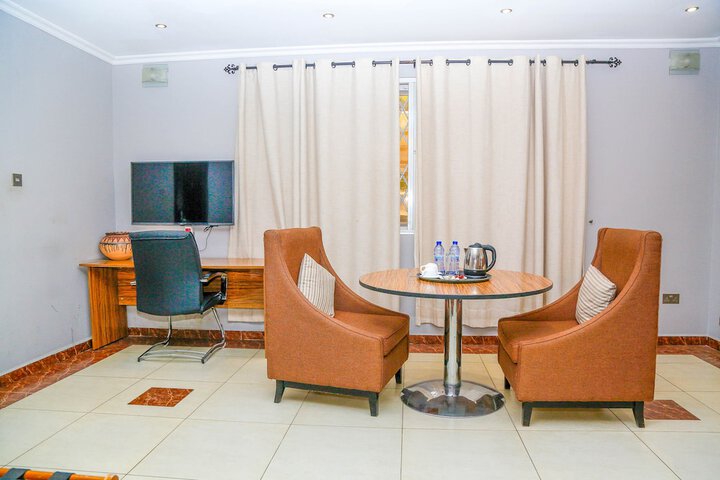 Room 52 of 159