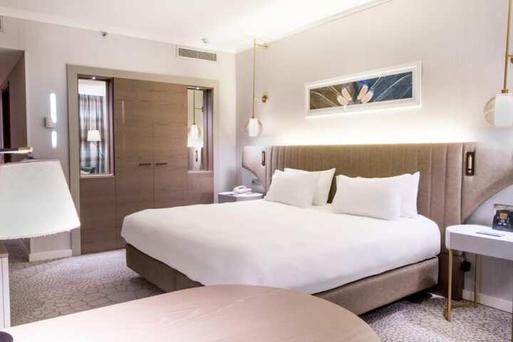 Room 14 of 201