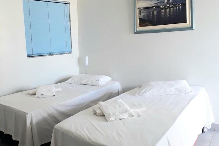 Room 4 of 16