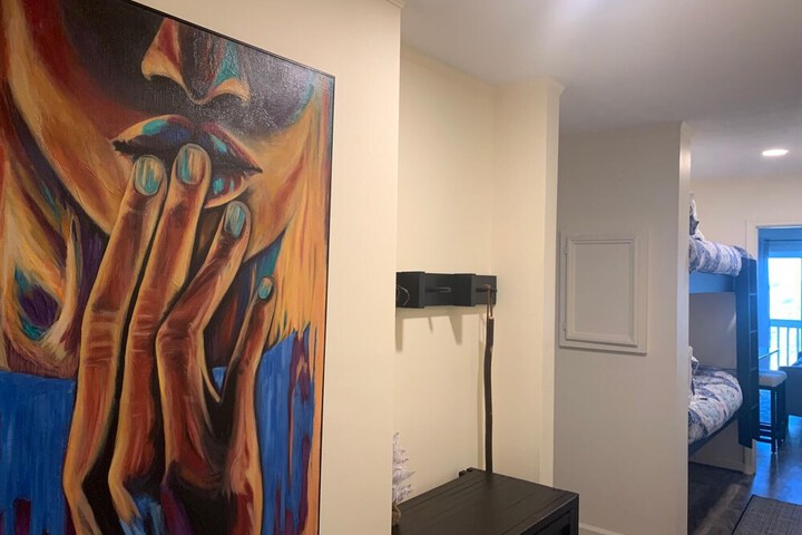 Room 3 of 10