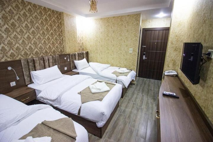 Room 3 of 17