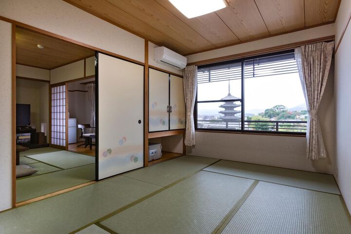Room 8 of 41