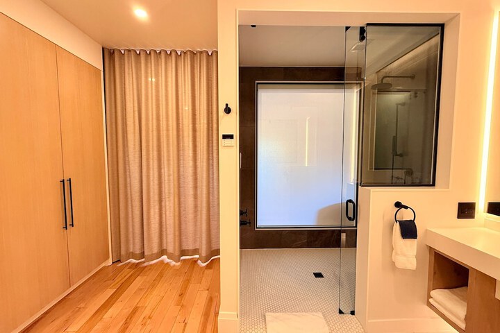 Room 97 of 206